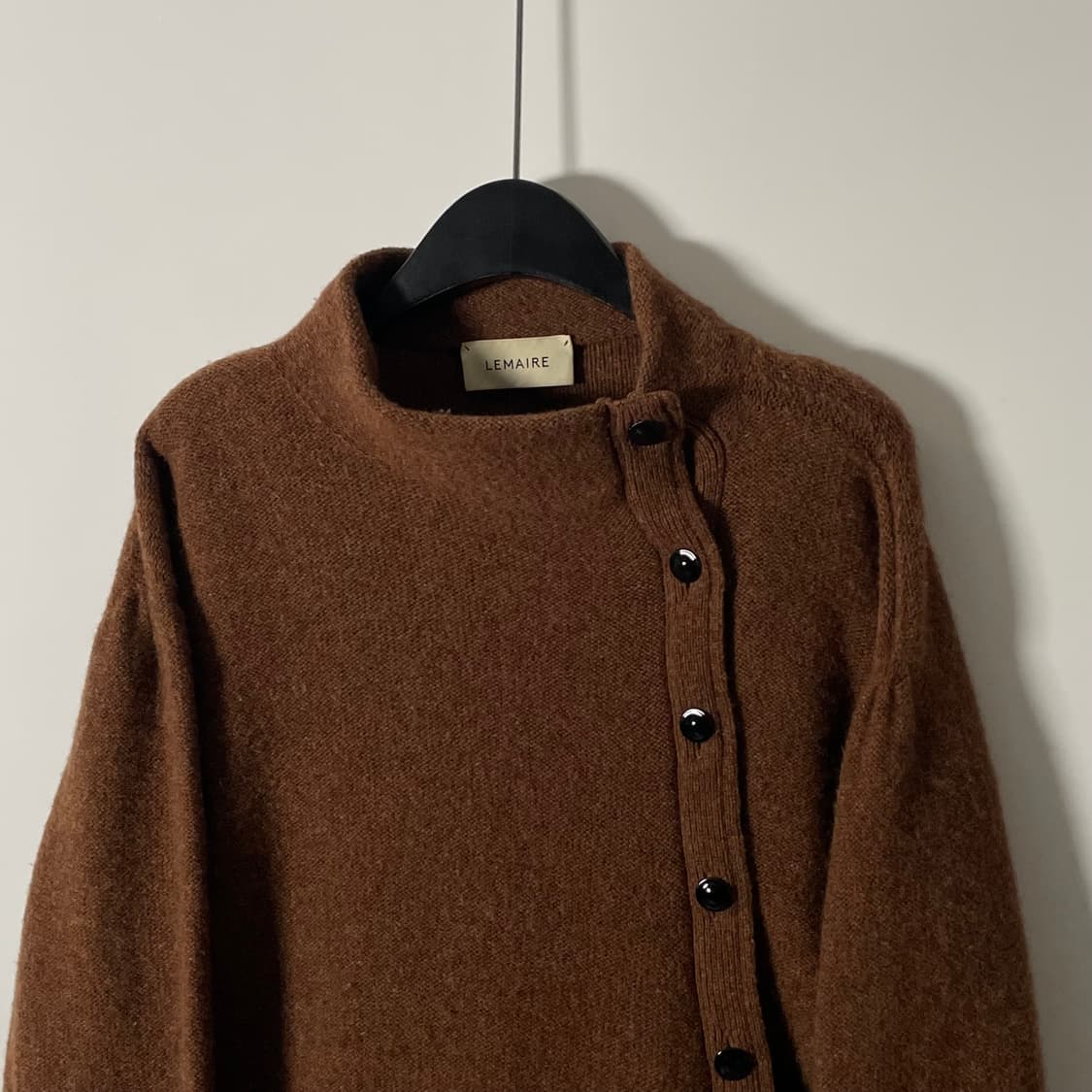 르메르 우먼스 비대칭 울 가디건 (on.587)   상품이미지2