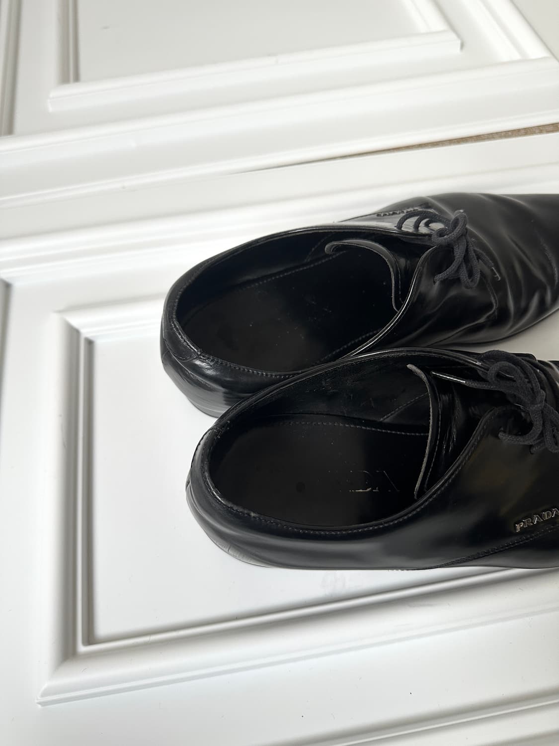 프라다 브러쉬드 레더 블랙 더비슈즈 상품이미지6