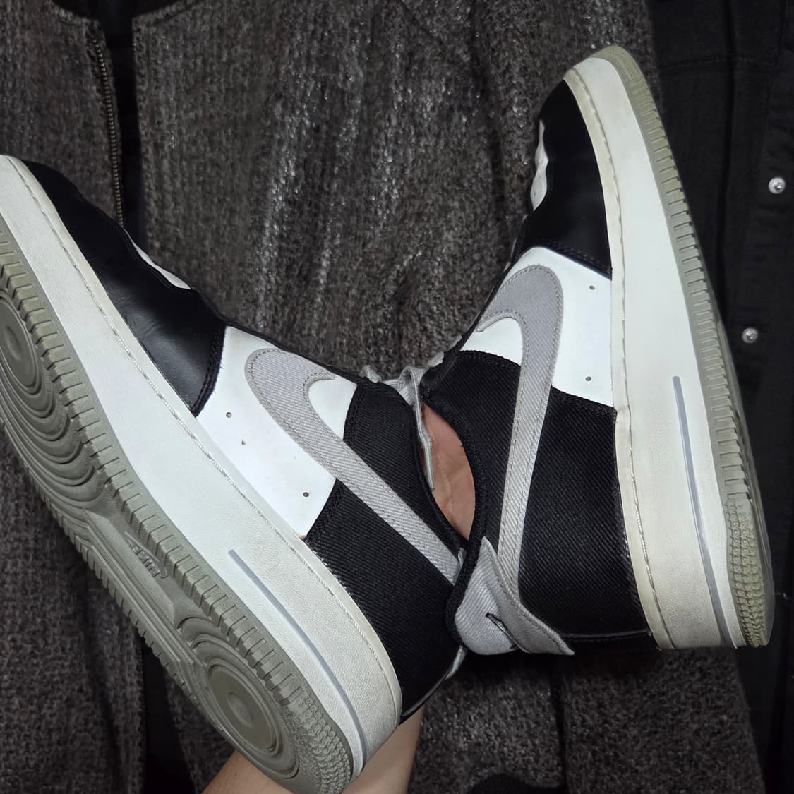 (270) 나이키 에어포스 1 '07 LV8 EMB 블랙 실버 상품이미지9