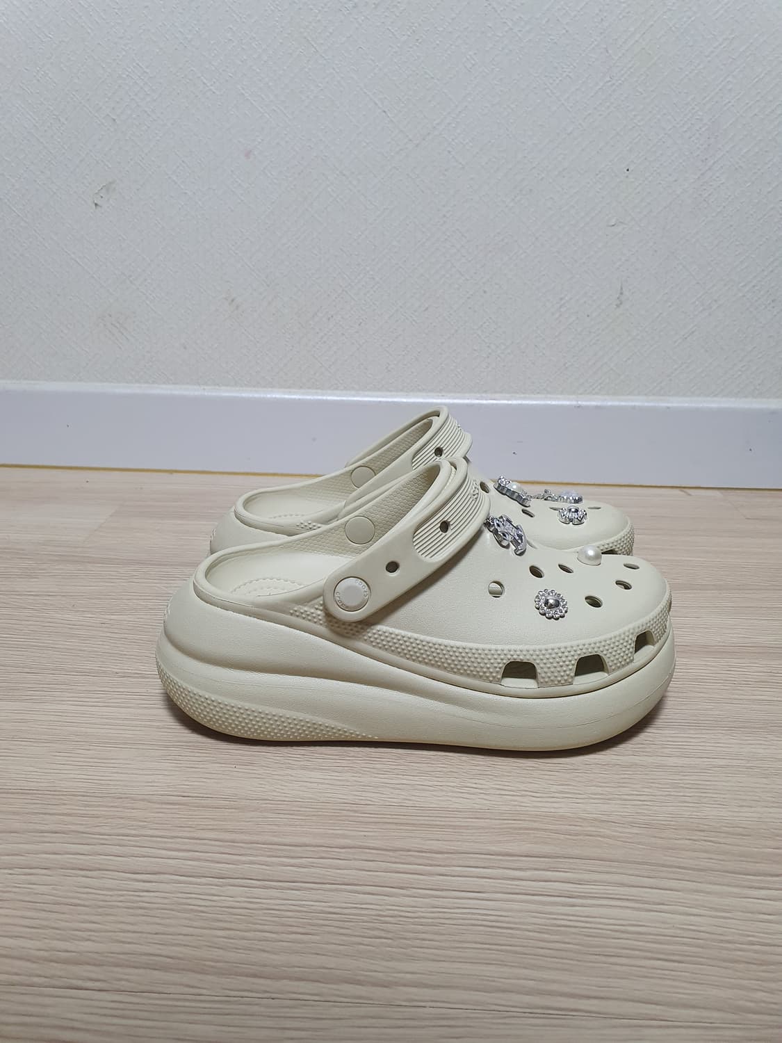 크록스 플랫폼 클로그 아이보리 230 상품이미지1