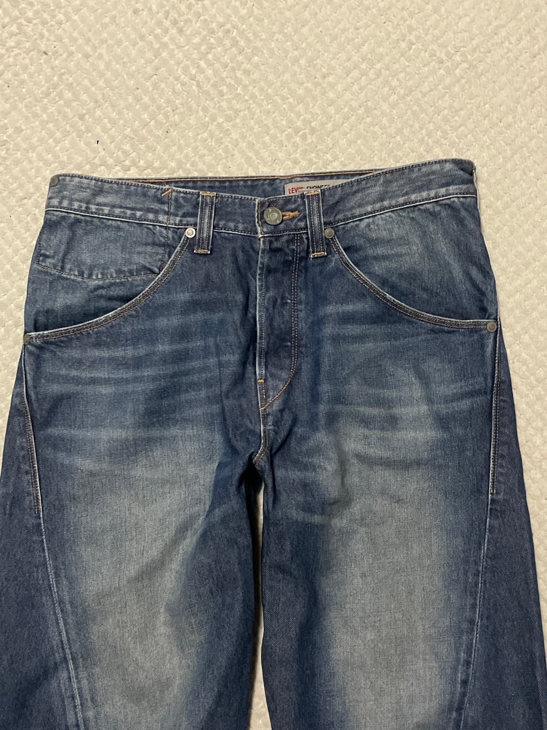 리바이스 00s 릴랙스 핏 엔지니어드 신치백 데님 쇼츠 청반바지 상품이미지3