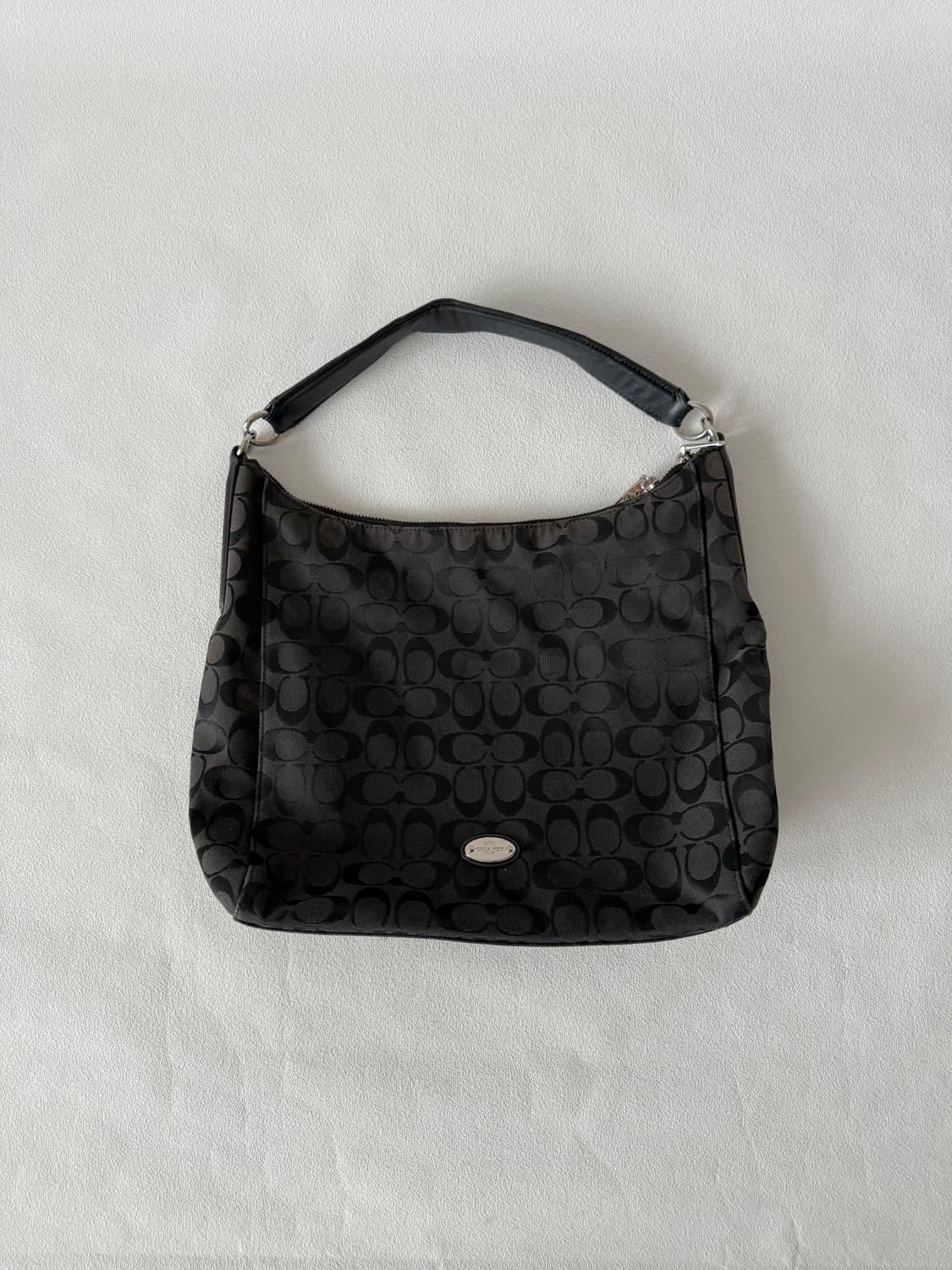 코치(COACH) 모노그램 숄더백 상품이미지1