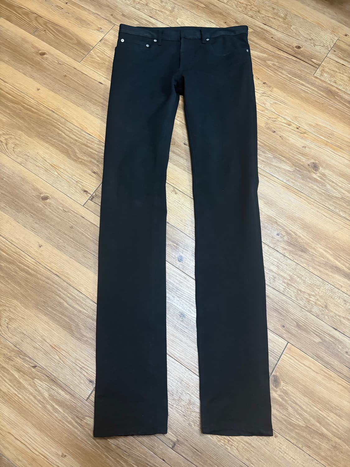 디올옴므 슈퍼슬렌더 블랙진 상품이미지2