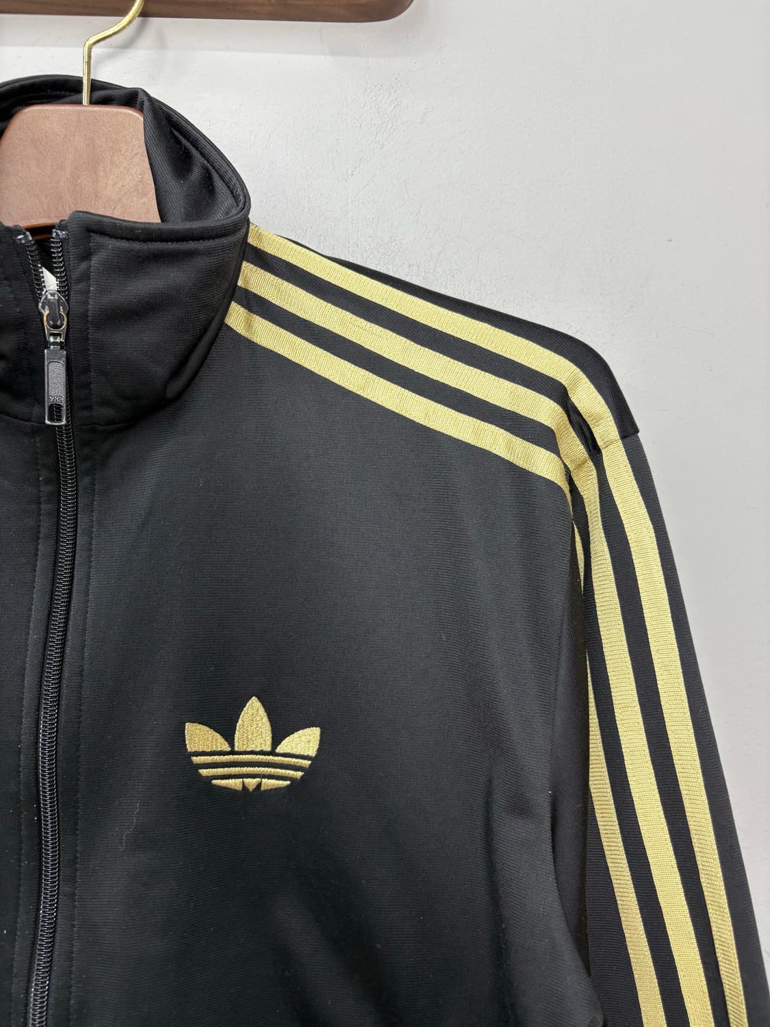 아디다스 파이어버드 블랙앤골드 트랙탑져지 A2904 상품이미지3