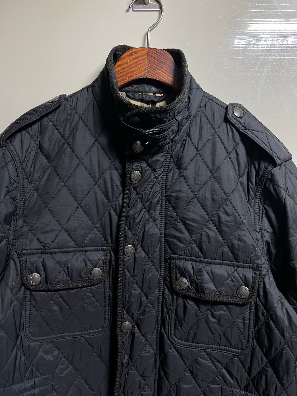 버버리 브릿 블랙 퀄팅자켓  상품이미지2