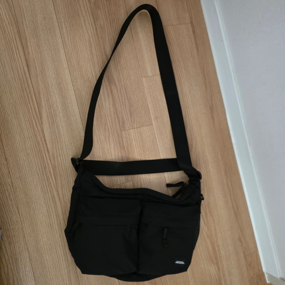 내셔널지오그래픽 크로스백 새상품급 상품이미지2