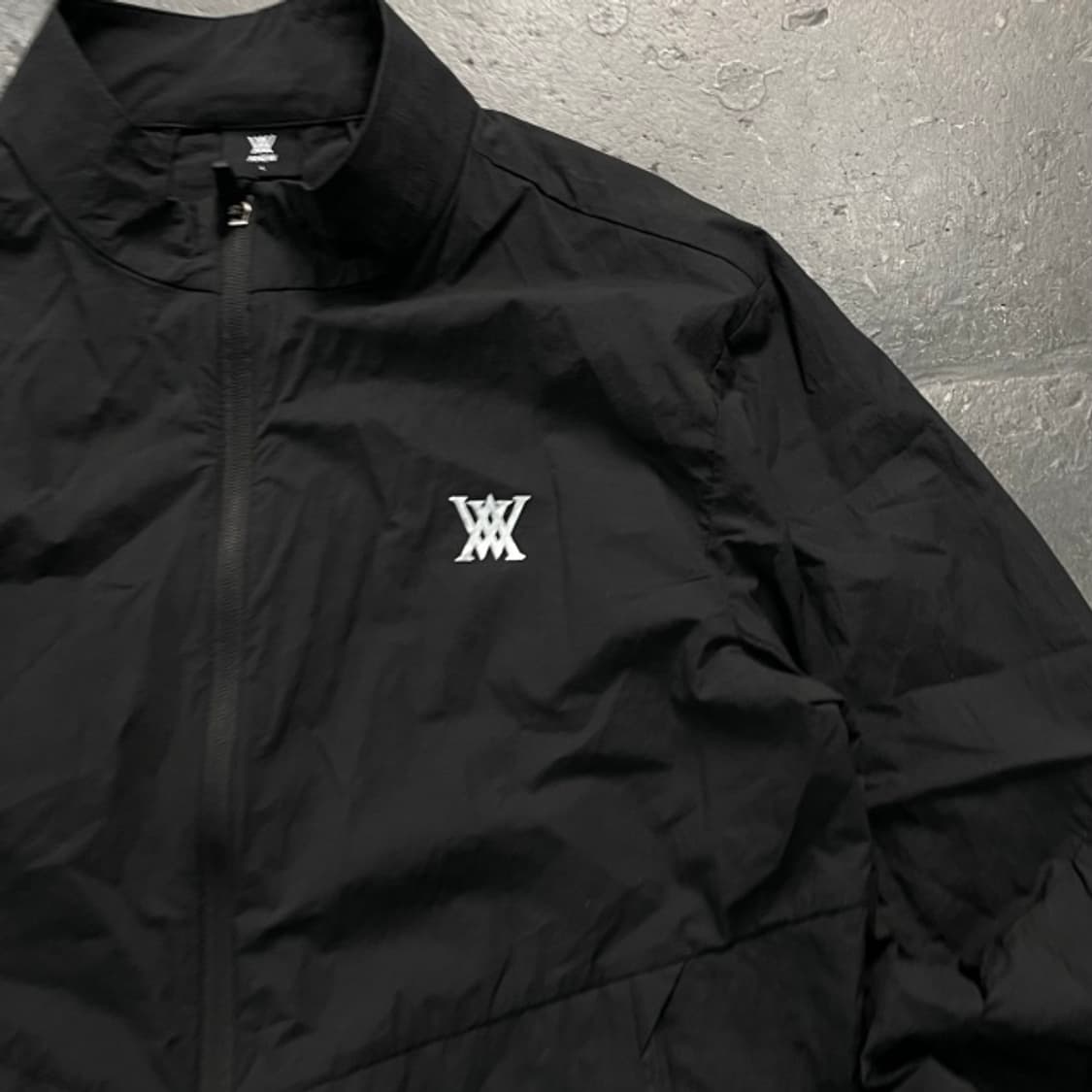 100 어뉴골프 25년식 에센셜 자켓  상품이미지2