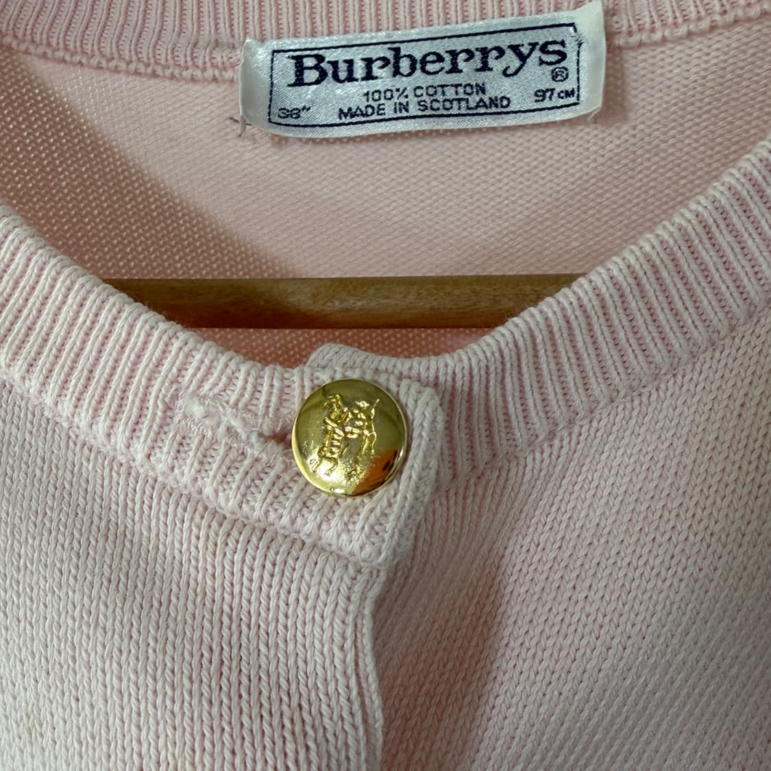[M] 버버리 금장 니트 가디건 상품이미지4