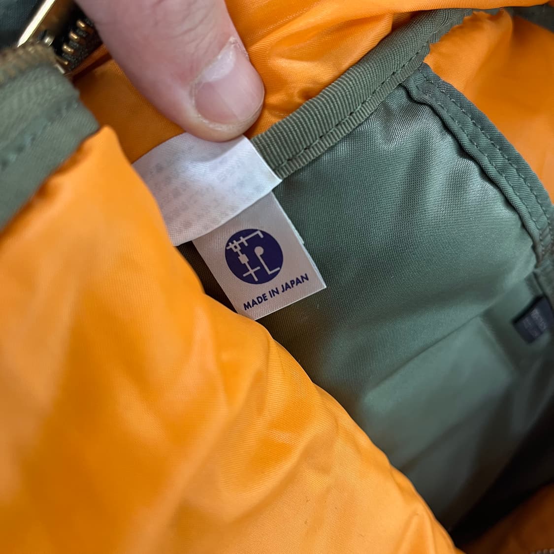 요시다포터 탱커 데이팩 백팩 S사이즈 세이지 그린 상품이미지5