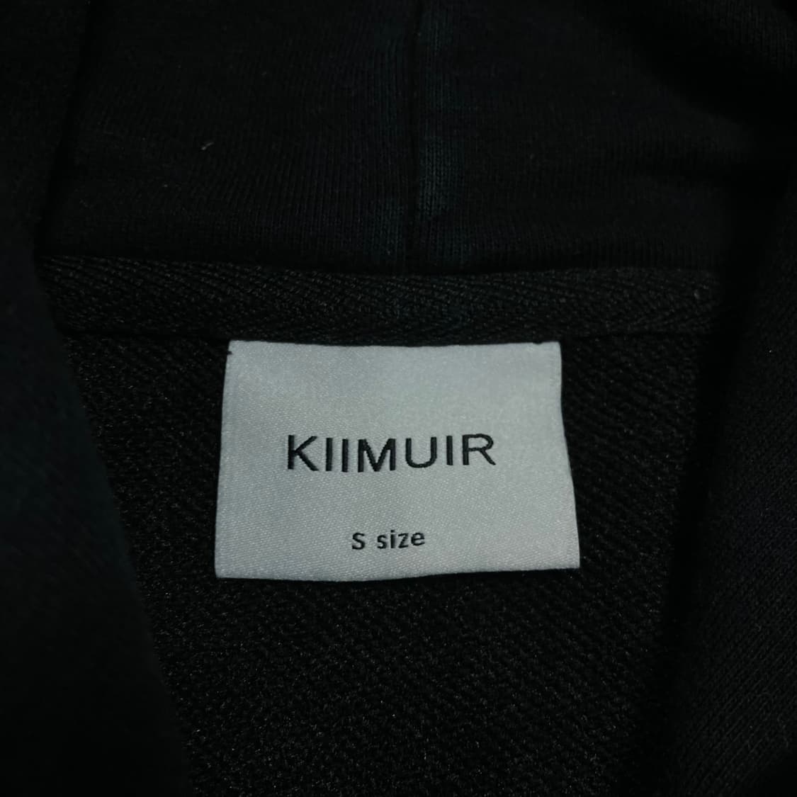 키뮤어 빅로고 블랙 후드티 상품이미지3