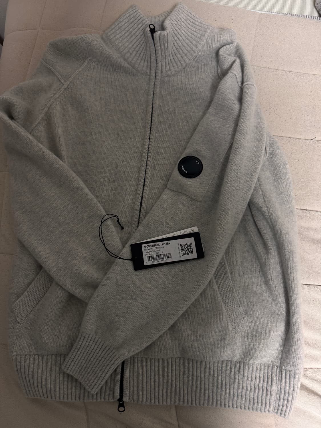 cp컴퍼니 니트집업 상품이미지1