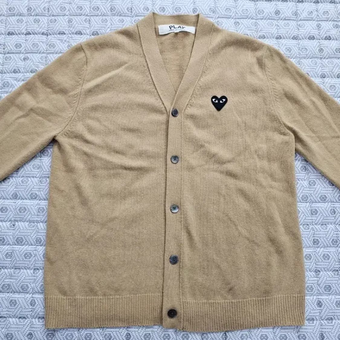 꼼데가르송 플레이 하트패치 남성 가디건 95 상품이미지2