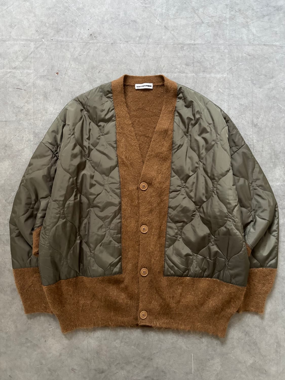 SOFTHYPHEN 소프트하이픈 퀼팅 믹스 모헤어 브이넥 가디건  상품이미지1