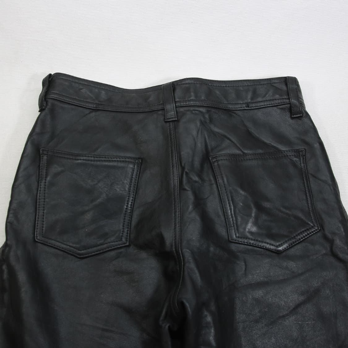 (착용컷) PLICANA 카우 레더 팬츠 (남성용 31.5) 상품이미지7