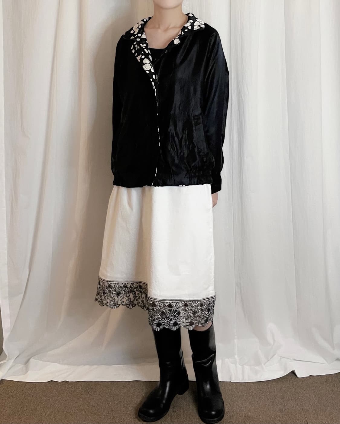Flower Lace Detail Midi Skirt - White 상품이미지2