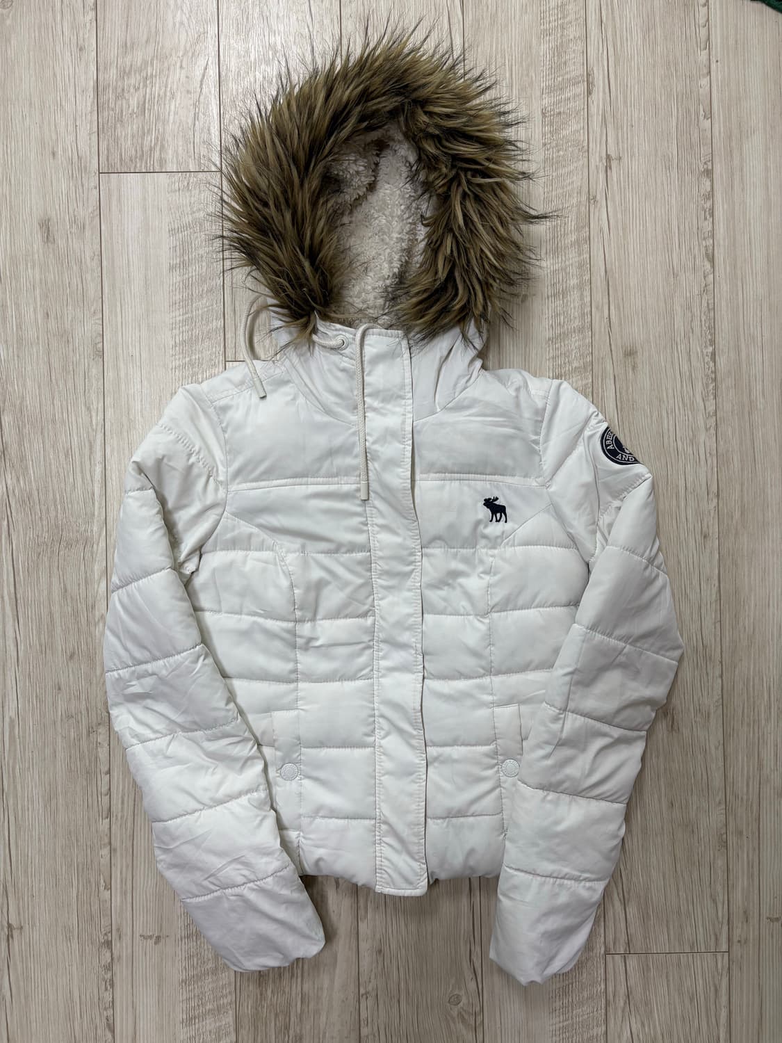 아베크롬비 딱붙핏 패딩 xs 상품이미지1