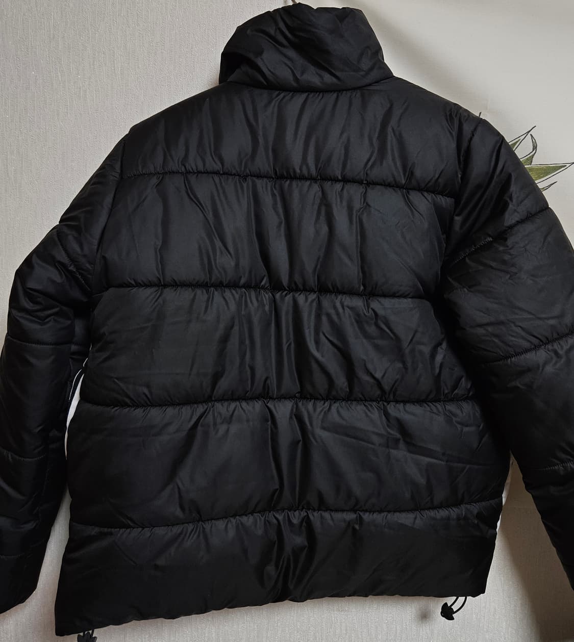 아디다스 숏 패딩 s 상품이미지3