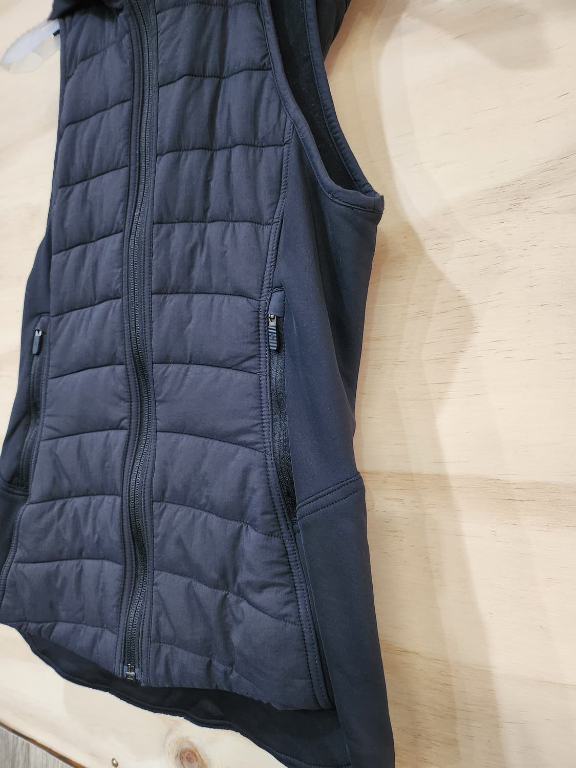 342) 룰루레몬 경량패딩 조끼 상품이미지3