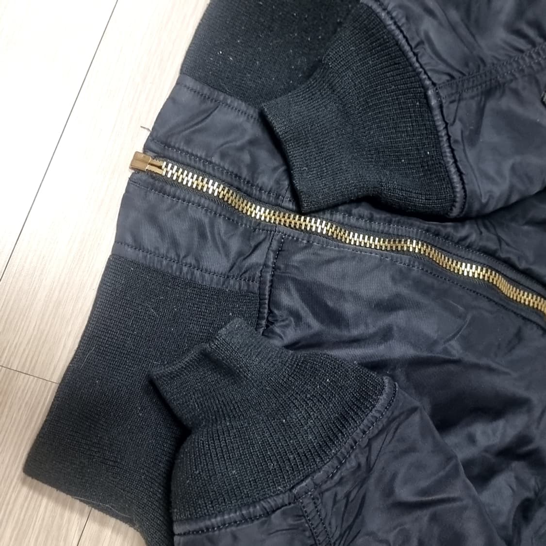 알파인더스트리 MA-1 블랙 항공점퍼(라지) 상품이미지2