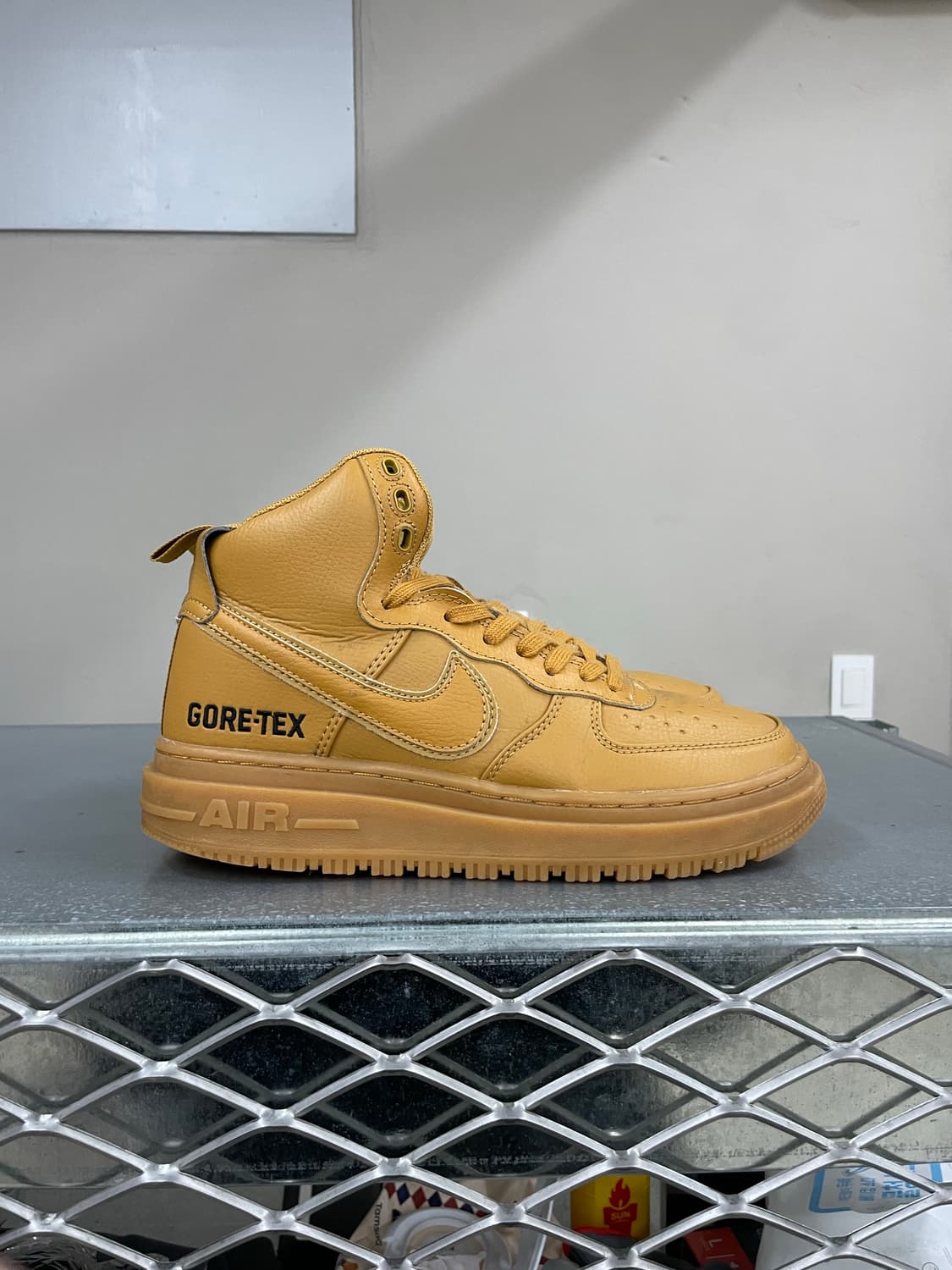 나이키 에어 포스 1 고어텍스 부트 플랙스 260 상품이미지4