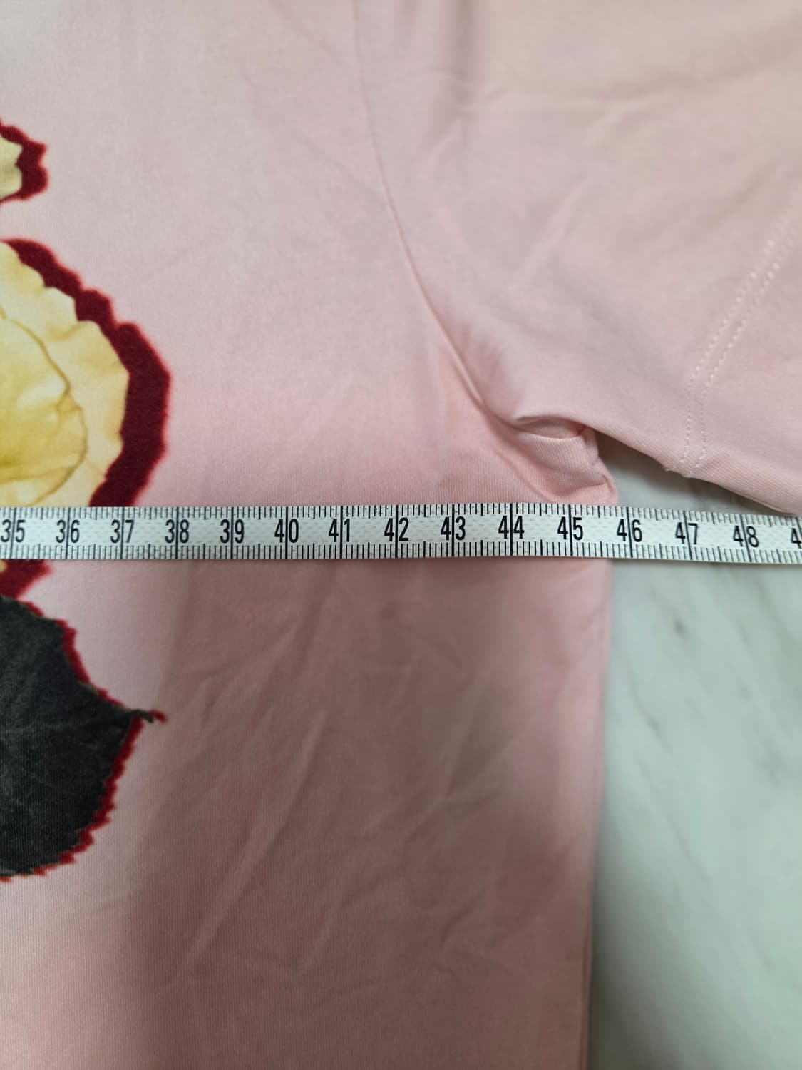 아크네스튜디오 로즈 프린트 반팔티 상품이미지7