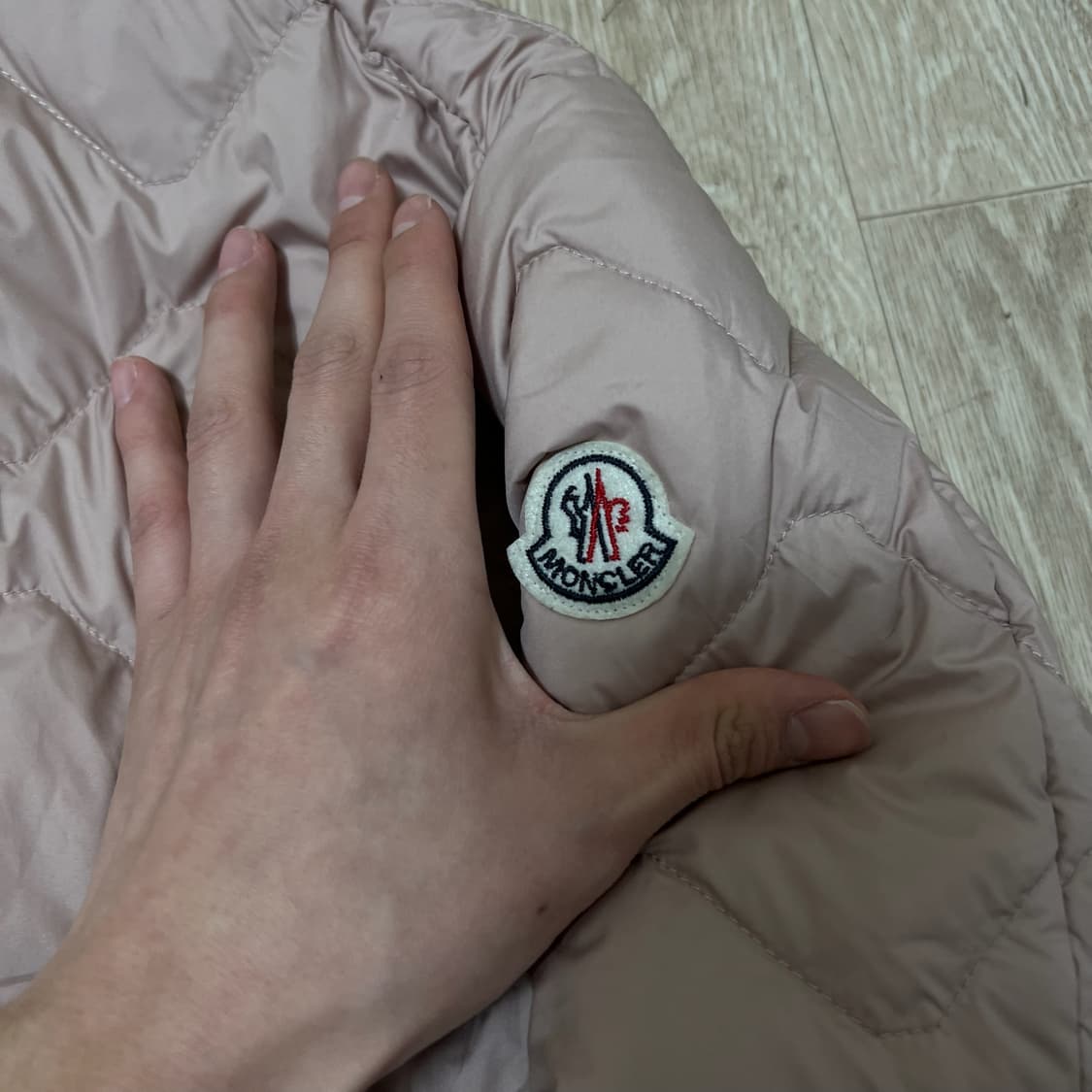 몽클레어 여성 와펜 퀼티드 패딩 점퍼 L/100 상품이미지3