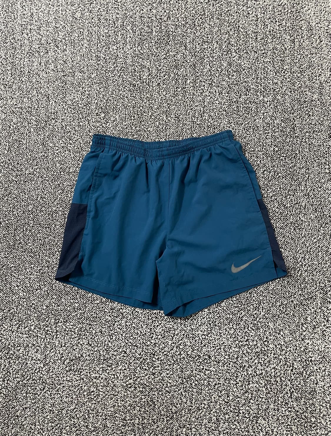 빈티지9. 나이키 챌린저 드라이핏 러닝 숏팬츠 반바지 블루 블랙 배색 상품이미지1
