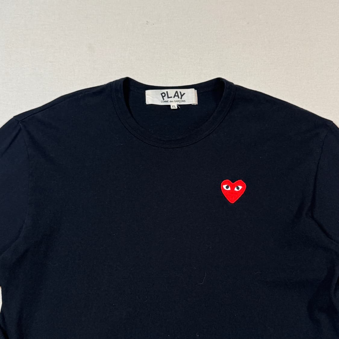 XL) 꼼데가르송 플레이 하트 와펜 롱 슬리브 티셔츠 블랙 상품이미지3