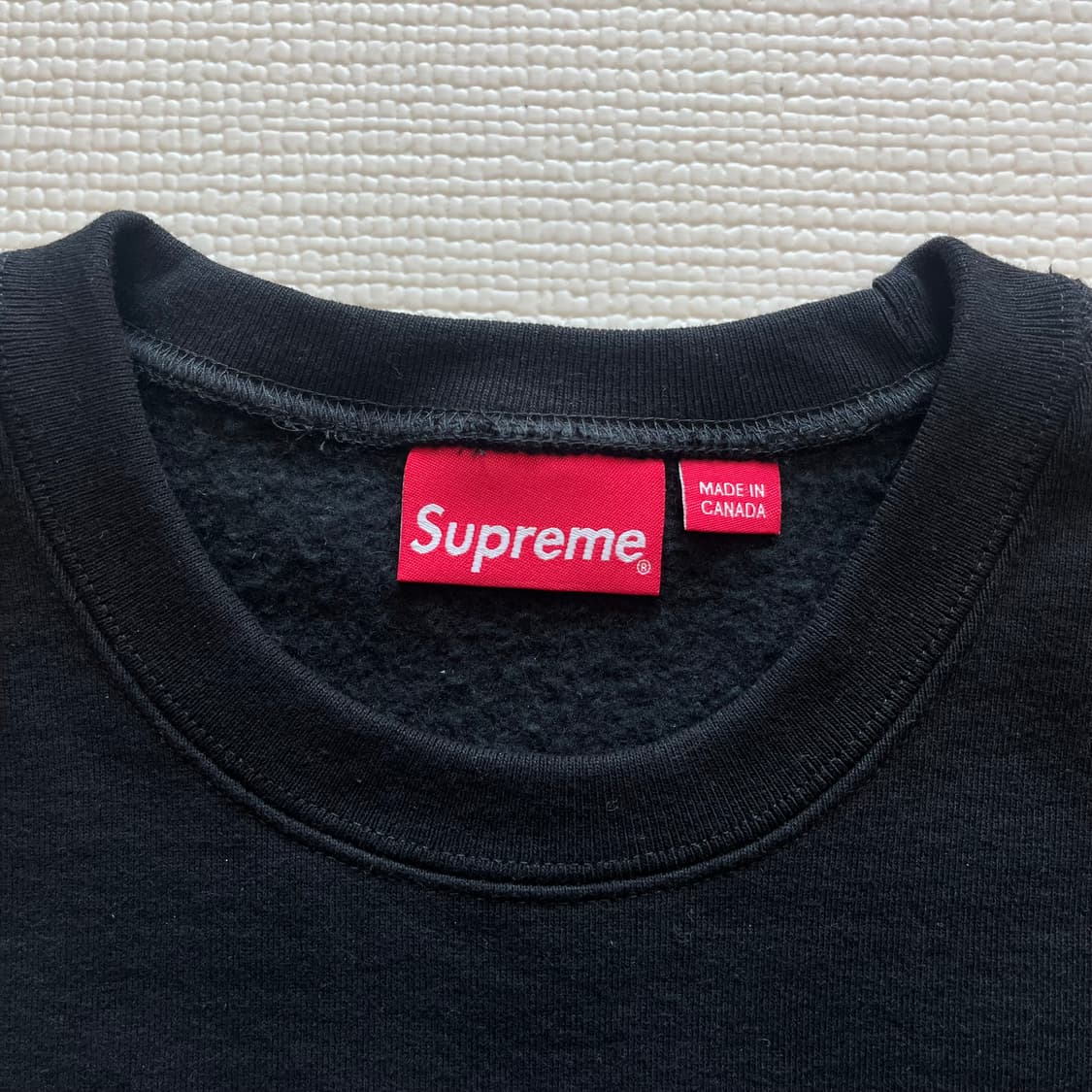 슈프림 22FW 박스 로고 크루넥 맨투맨 블랙 상품이미지3