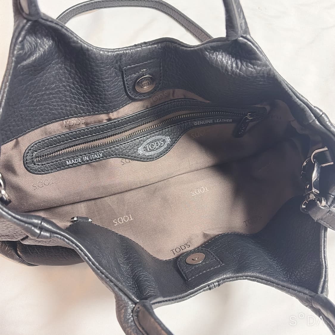 TOD'S 토즈 블랙 레더 숄더백 상품이미지8