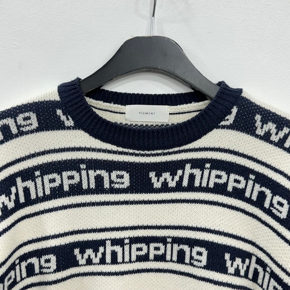 피그먼트 스트라이프 니트 상품이미지3
