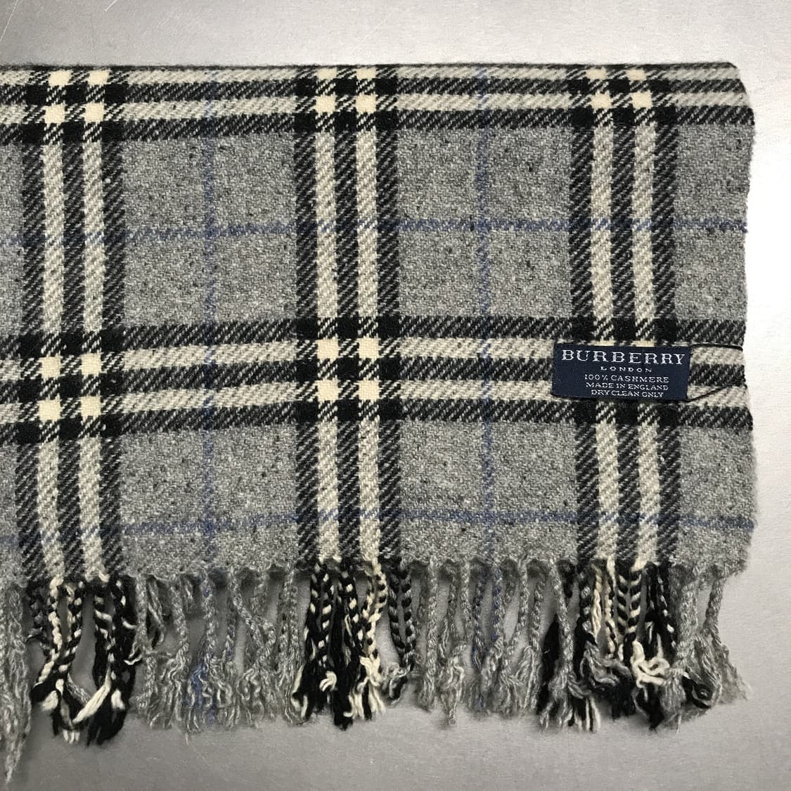 버버리 정품 캐시미어 머플러 그레이 상품이미지3