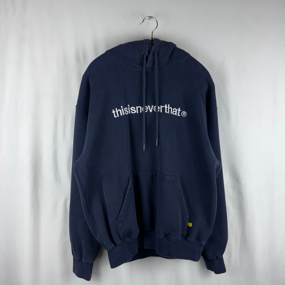 S) 디스이즈네버댓 자수로고 후드 티 네이비 상품이미지2