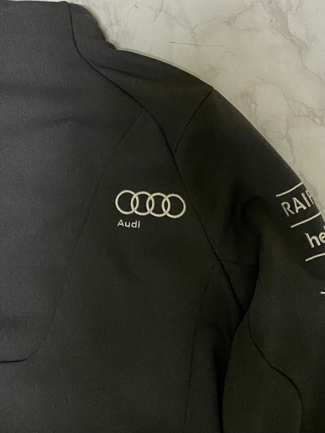 데상트 아우디 집업 점퍼 사이즈100 상품이미지5