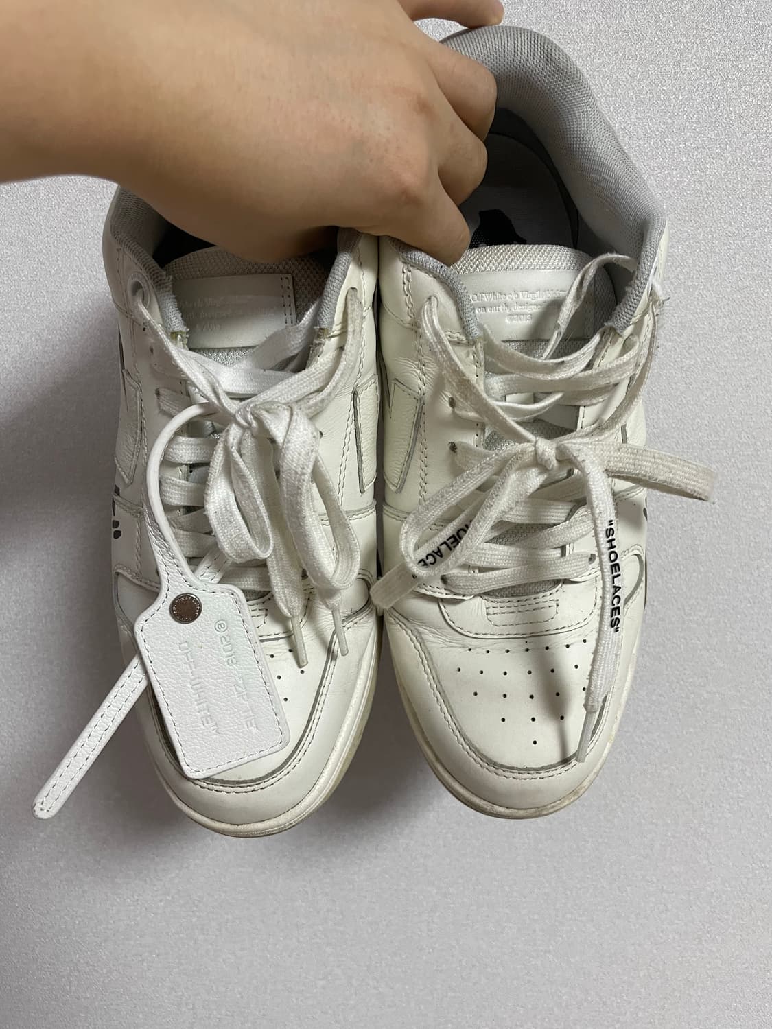 오프화이트 아웃 오브 오피스 스니커즈 상품이미지2