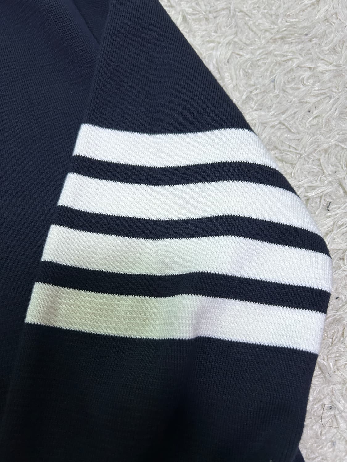 [4size] 톰브라운 밀라노스티치 금장 가디건 네이비 상품이미지3