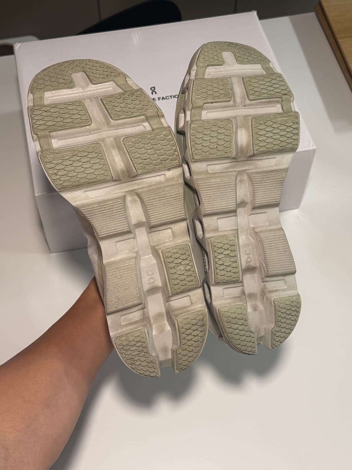 PAF x ON / 파프 온러닝 클라우드몬스터2 문더스트초크 300 상품이미지7