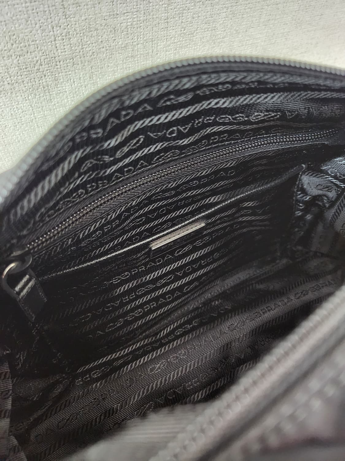 (새상품)프라다 리나일론 숄더백 상품이미지5