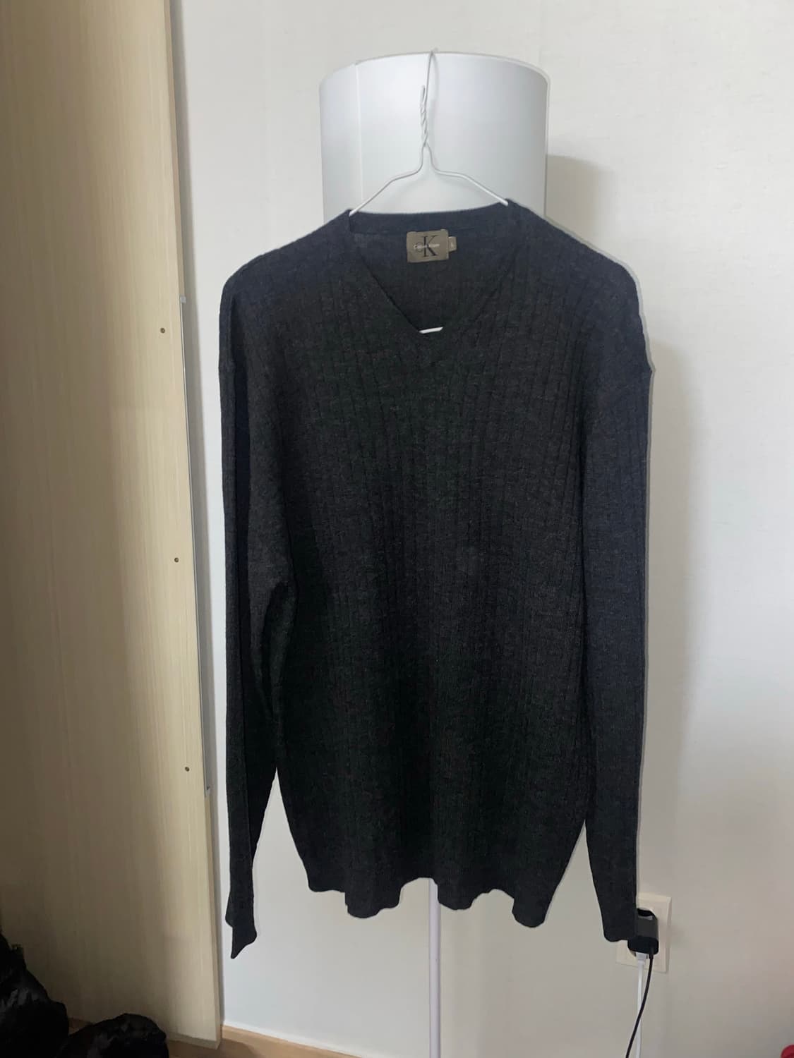 캘빈클라인 브이넥 니트(울100) 상품이미지1