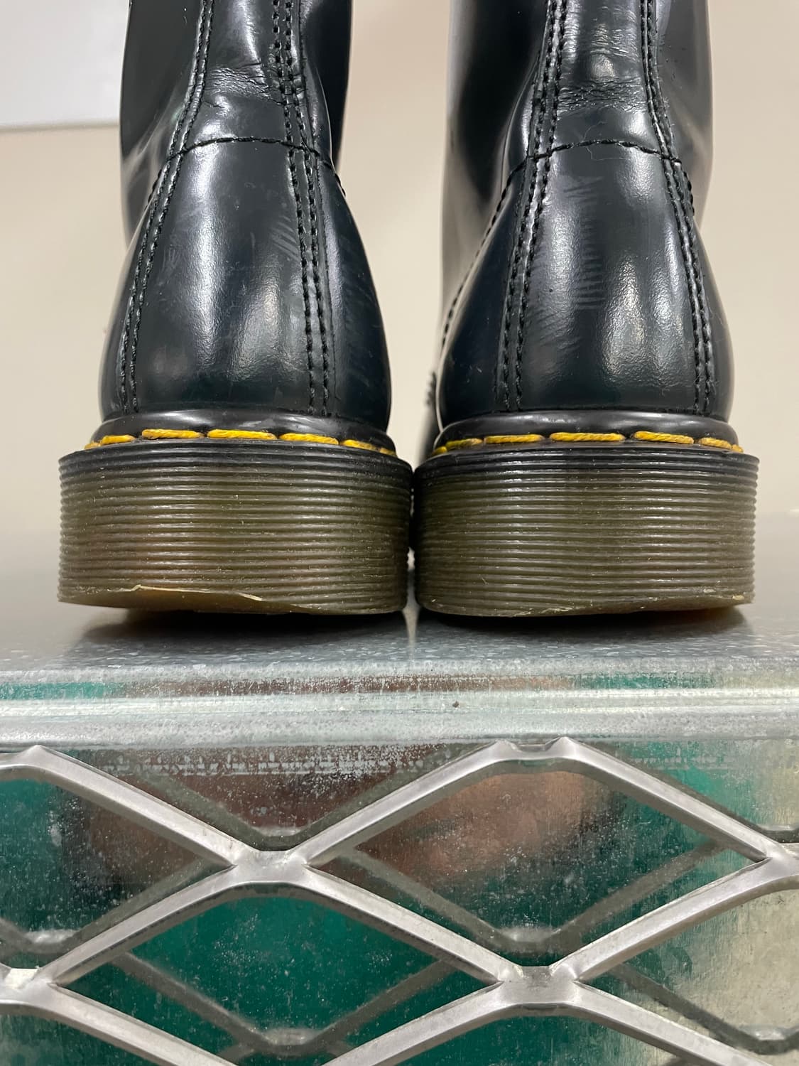닥터마틴 10072 실버크로마 uk4 상품이미지10