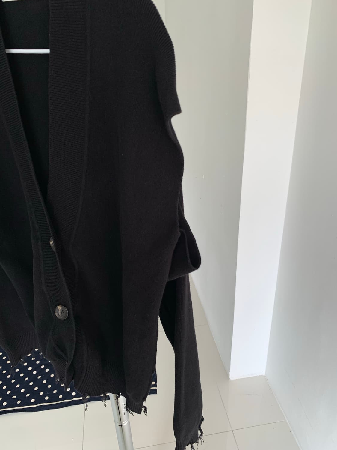 Perverze 퍼버즈 데미지 스웻 가디건 상품이미지3