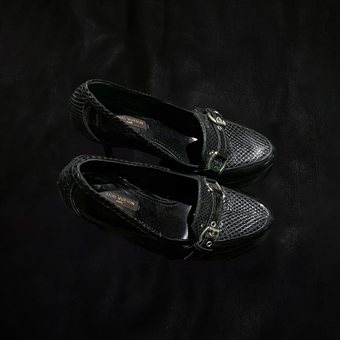 루이비통 블랙 펌프스 상품이미지3