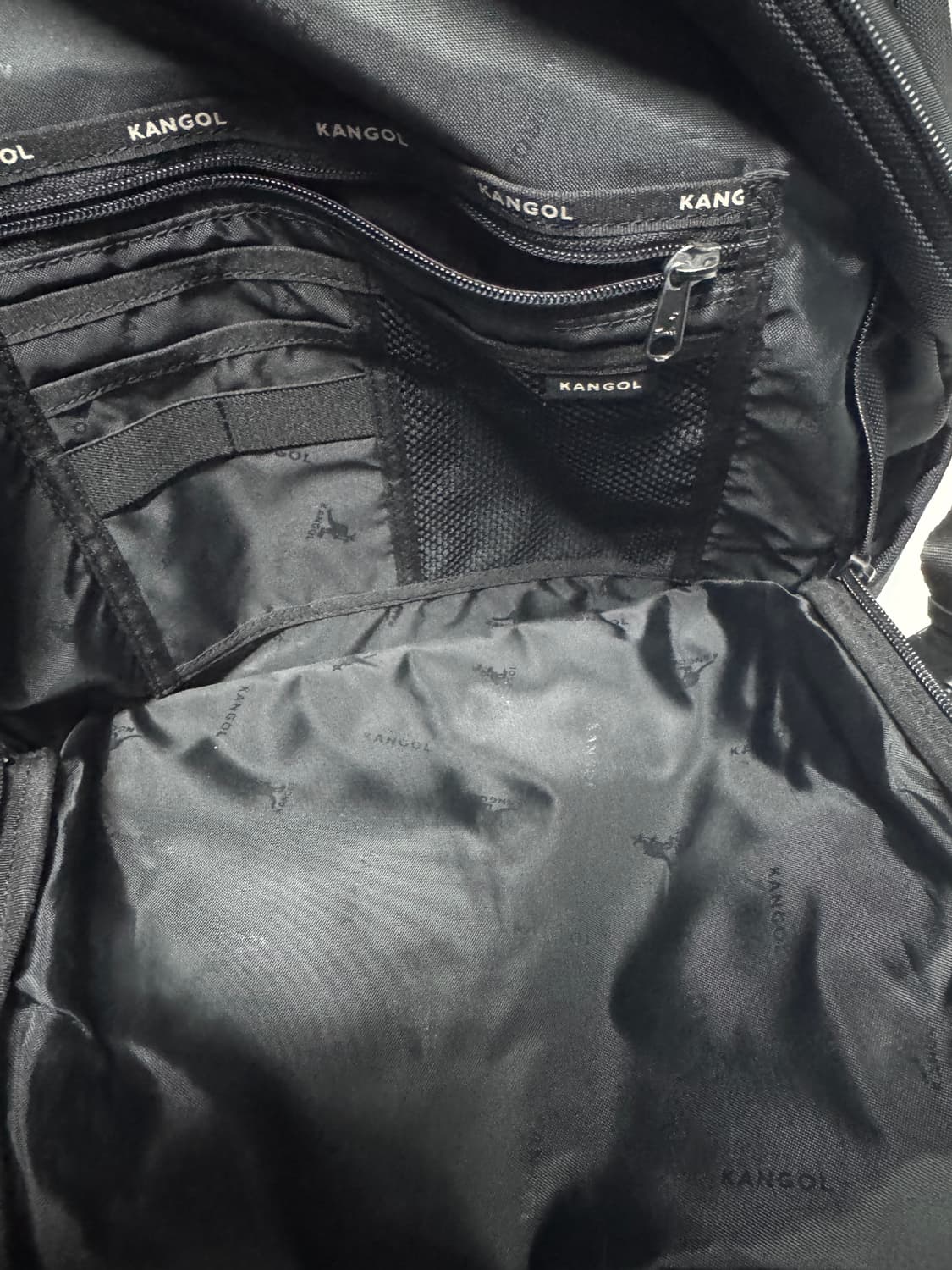 캉골 kangol 멀티수납 블랙 백팩 상품이미지4