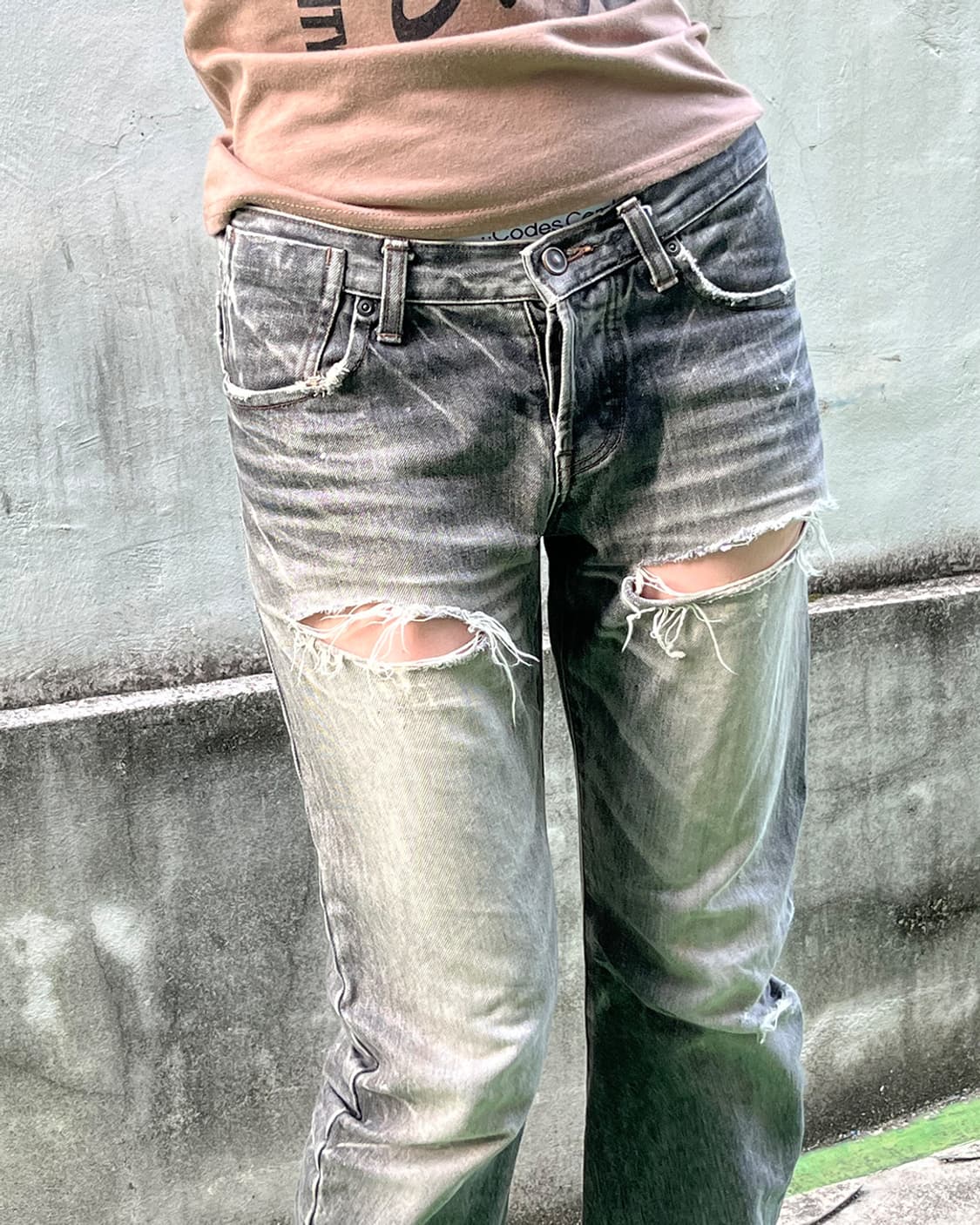 Y2K Grunge Curved Distressed Denim Pants 상품이미지5
