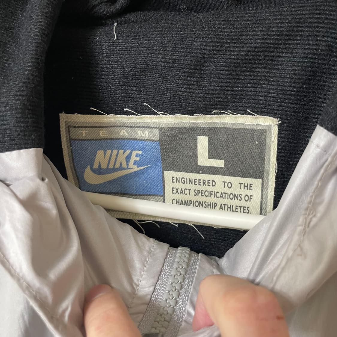 [ L ] 나이키 90s 올드스쿨 스우시 바람막이 상품이미지4