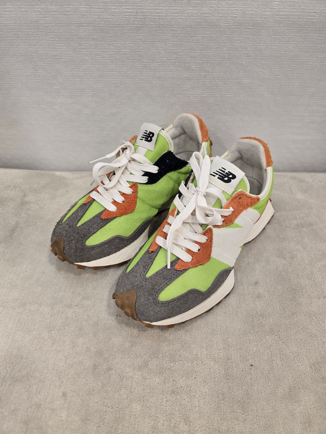 뉴발란스 327 에너지라임 운동화 245 상품이미지1