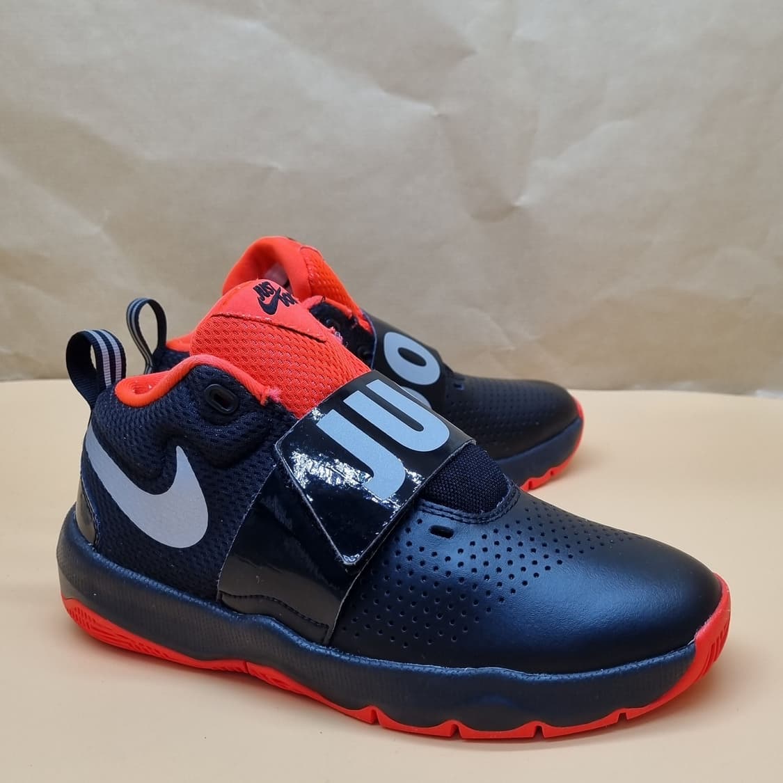 나이키 팀허슬D8 운동화230. 상품이미지1