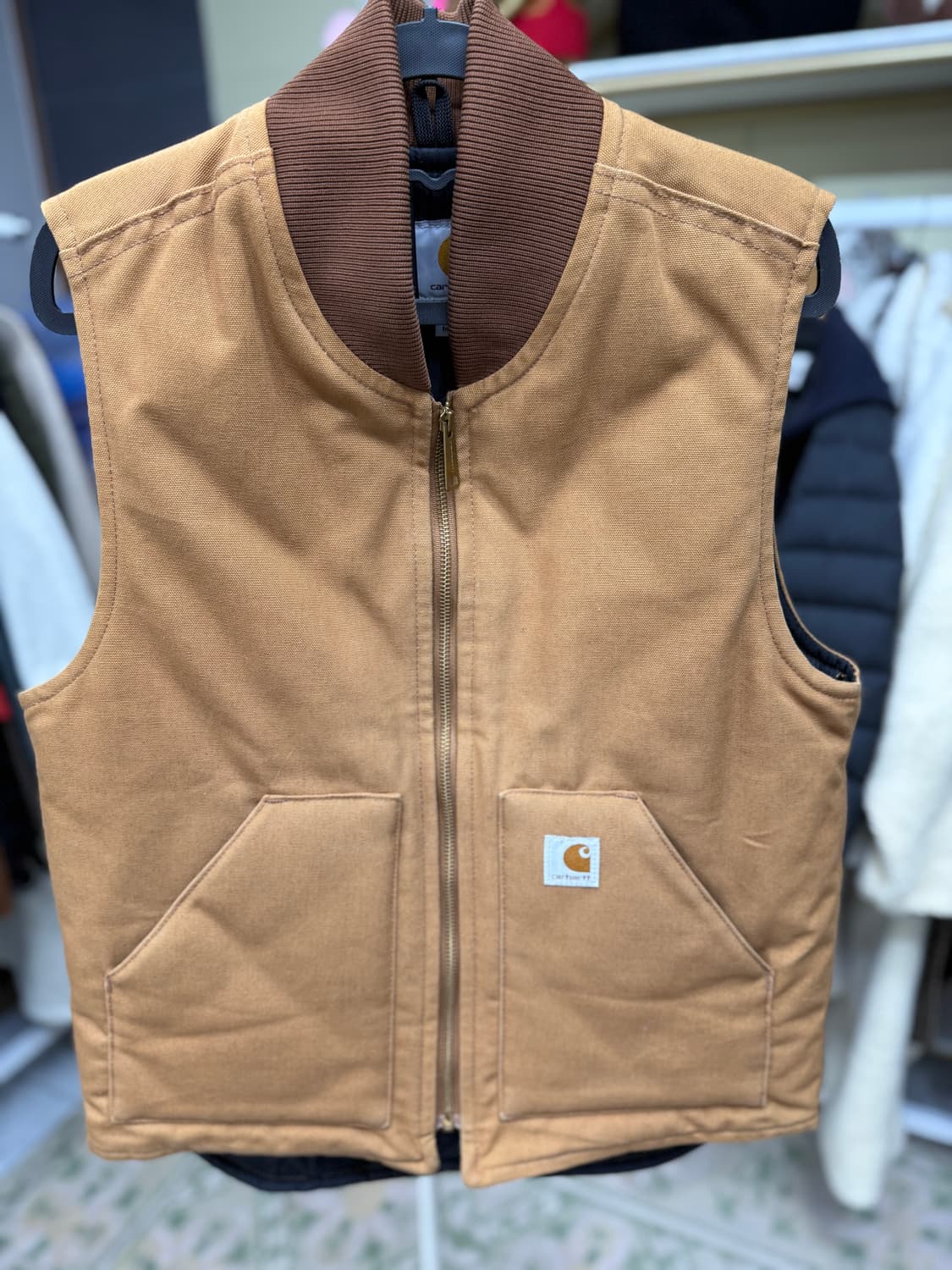 칼하트 브라운 덕 워크 패딩 조끼 S 상품이미지1