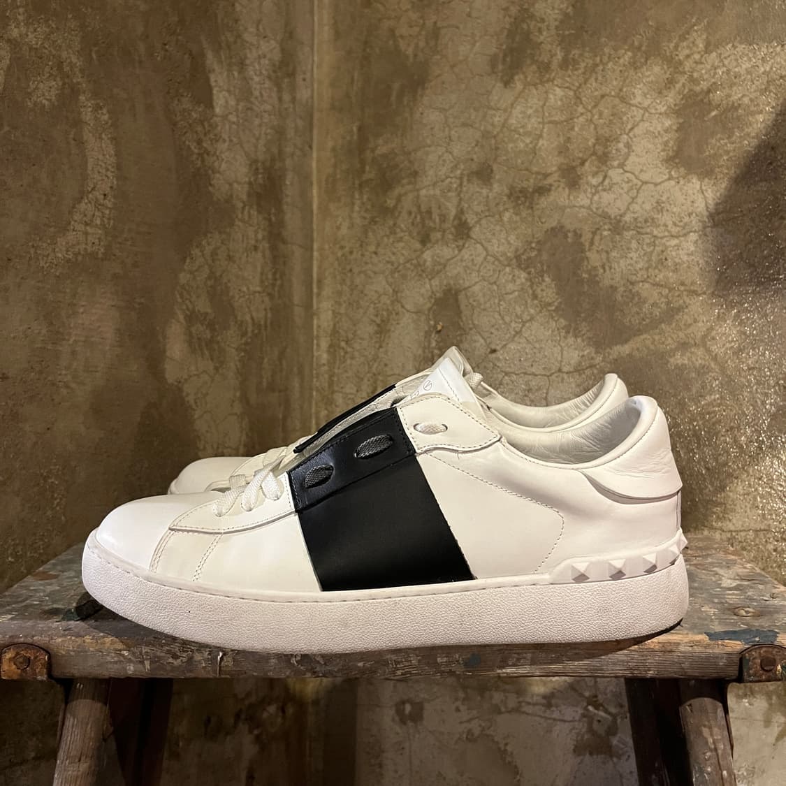 발렌티노 락스터드 스니커즈 상품이미지1