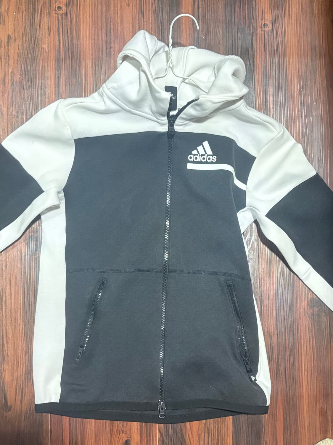 아디다스 후드 집업 블랙 앤 화이트 상품이미지2